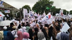 Ribuan Warga Padati Doa untuk Kemenangan Ganjar-Mahfud Bersama TGB Zainul Majdi di Lotim<