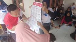 Caleg Perindo Muhammad Guntur Sosialisasi Pencoblosan dan Gelar Bazar Minyak Goreng di Cibubur
