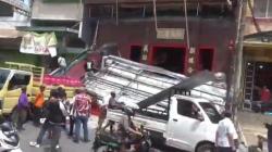 Kanopi Kelenteng Kwang Kong di Wajo Roboh, 2 Pekerja Terjatuh Dilarikan ke RS<
