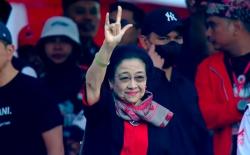 Orasi di Hajatan Rakyat Banyuwangi, Megawati Ajak Warga Menangkan Ganjar-Mahfud<