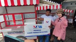 Caleg Perindo Venna Melinda Berikan Bantuan Gerobak Kepada Pedagang di Jatim<