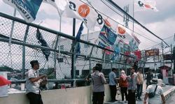 Masa Tenang, Baliho hingga Bendera Partai di Bogor Dibersihkan