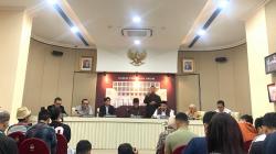 KPU Pastikan Logistik Pemilu 2024 Sampai ke Pedalaman, Dibawa Pakai Motor hingga Speedboat