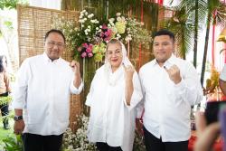 Mbak Ita Salurkan Hak Suara di TPS Unik Berkonsep Pedesaan