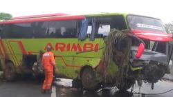 Polisi Buru Sopir Bus Arimbi yang Kabur usai Terguling di Tol Cipularang