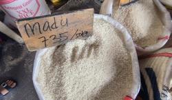 Duh! Pedagang di Pasar Induk Beras Cipinang Masih Menjerit gegara Harga Beras Mahal   
