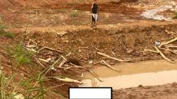 Bandarlampung Geger, Mayat Remaja Laki-Laki Ditemukan Anak-Anak di Tanah Kosong