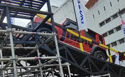 Ada Jalur Ekstrem di Area Test Drive Suzuki Jimny IIMS 2024, Bikin Jantung Deg-degan