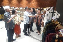 Tingkatkan Kompetensi dan Perluas Pasar UMKM, YDBA Gandeng Sarinah