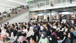 Ratusan Mahasiswa Padati Bale Pabukon Unpad, Nobar dan Diskusi setelah Dirty Vote 