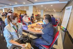 Karyawan Antusias Ikut Donor Darah MNC Peduli: Bikin Badan Fit