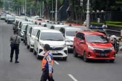 Ratusan Driver Taksi Online Tuntut Kenaikan Tarif 