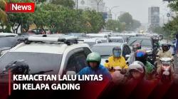 Potret Kemacetan di Kawasan Kelapa Gading Imbas Hujan Deras