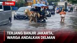 Warga Pilih Delman Untuk Terjang Banjir di Kelapa Gading, Ongkosnya Jadi Kendala