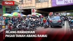 Hiruk Pikuk Pasar Tanah Abang Satu Minggu Mendekati Bulan Ramadhan