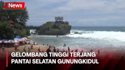 Pantai Selatan Gunungkidul Diterjang Gelombang Tinggi, Wisatawan Diimbau Waspada