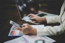4 Tips Ajukan Pinjaman Online, Lancar dan Cepat Cair<