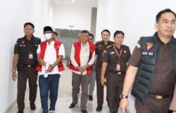 Kejati Jabar Tahan Rektor-Mantan Rektor Umika Kasus Dugaan Korupsi Dana PIP