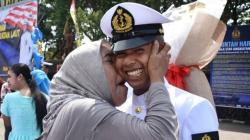 Ikuti Pelantikan dan Sumpah Bintara, 595 Siswa Dikmaba TNI AL Sandang Pangkat Serda