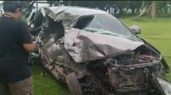 Kecelakaan di Kediri, Bus Adu Banteng dengan Mobil, 12 Orang Luka-Luka