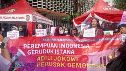 Aksi Perempuan Geruduk Istana Mulai Mendatangi Titik Kumpul di Depan Kantor Bawaslu