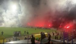 Semen Padang Siap Terima Sanksi usai Penonton Rusuh dan Nyalakan Flare di Final Liga 2