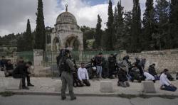 Israel Blokade Warga Palestina Masuk Masjid Al Aqsa untuk Salat Tarawih