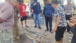 Kerja Bakti Jelang Ramadhan, Warga Bulu Lor Dikejutkan Temuan Beragam Celurit dan Pedang<