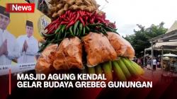 Masjid Agung Kendal Gelar Tradisi Grebeg, Ratusan Warga Berebut Gunungan 