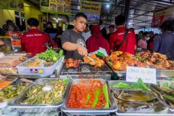 Berburu Sajian Berbuka Puasa di Pasar Takjil Benhil