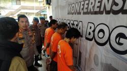 Terekam CCTV, Sekuriti di Bogor Nekat Curi Motor di Parkiran Mal Tempat Bekerja