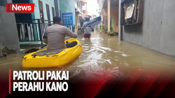 Polisi Patroli Pakai Perahu Kano ke Pemukiman, Pantau Wilayah Banjir Semarang