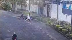 Santri Duel dengan Begal Bersajam Terekam CCTV di Cikupa, Terluka di Tangan dan Kepala