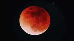 Gerhana Bulan Total 7-8 September 2025 Jam Berapa? Cek Jadwalnya<