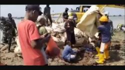 Viral Video Ritual Wedhus Kendit di Demak, Warga Sembelih Kambing di Lokasi Tanggul Jebol<