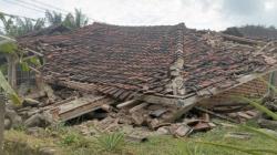 Update Gempa Tuban, BNPB: 143 KK Terdampak dan 87 Bangunan Rusak di Jatim<