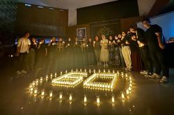 Keseruan Earth Hour Bertema Switch Off 2024
