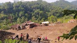 Longsor di Cipongkor Bandung Barat, 10 Orang Hilang Tertimbun<