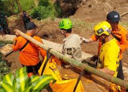 Tim SAR Temukan 3 Jasad Korban Tertimbun Longsor di Cipongkor Bandung Barat