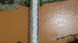 Penampakan Laut Pesisir Kolaka Utara Berwarna Merah, Diduga Imbas Lumpur Tambang