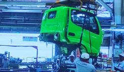 Penuhi TKDN, Hino Tingkatkan Komponen Lokal 13 Bus dan Truk 