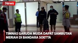 Timnas Garuda Muda Tiba di Bandara Soetta Disambut Ratusan Suporter
