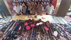 Simpan dan Jual Senjata Api Ilegal Berbagai Jenis, IRT di Bandung Ditangkap Polisi<