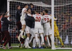 Hasil Playoff Kualifikasi Euro 2024: Polandia ke Putaran Final usai Menang Adu Penalti Vs Wales