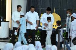 Berbagi Kebahagiaan di Bulan Ramadan dengan Menyantuni 350 Anak Yatim