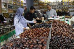 Pedagang Pasar Tanah Abang Siapkan Stok Kurma Dua Kali Lipat