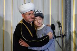 Bocah Muslim Dapat Penghargaan usai Selamatkan Puluhan Warga Rusia dari Serangan Teroris