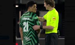 Kocak, Ragnar Oratmangoen Salah Pakai Jersey, Ditegur Wasit Suruh Ganti