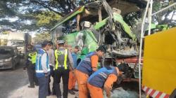 Kecelakaan Bus Tabrak Truk di Jalanan Menurun Pasuruan, Diduga Sopir Mengantuk