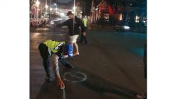 Kecelakaan di Bandung, Pengendara Motor Terobos Lampu Merah Ditabrak Mobil